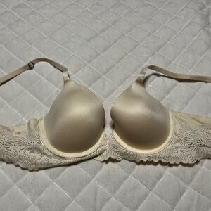 34B Aerie Cream Lacey Bra
